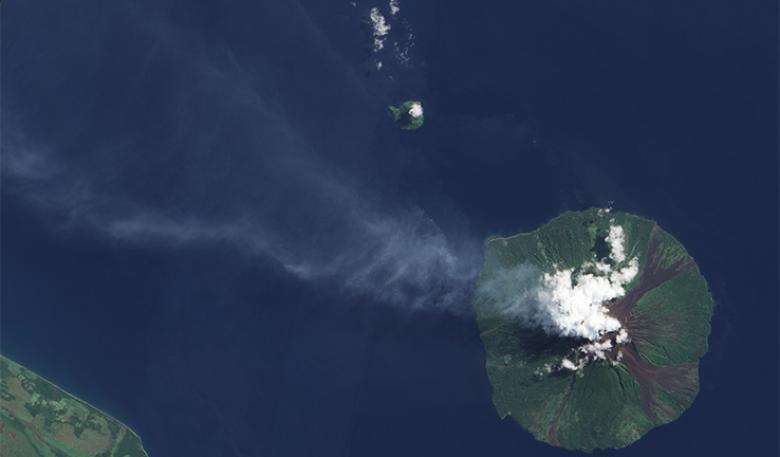 Manam Volcano, Papua New Guinea, NASA Earth Observatory image